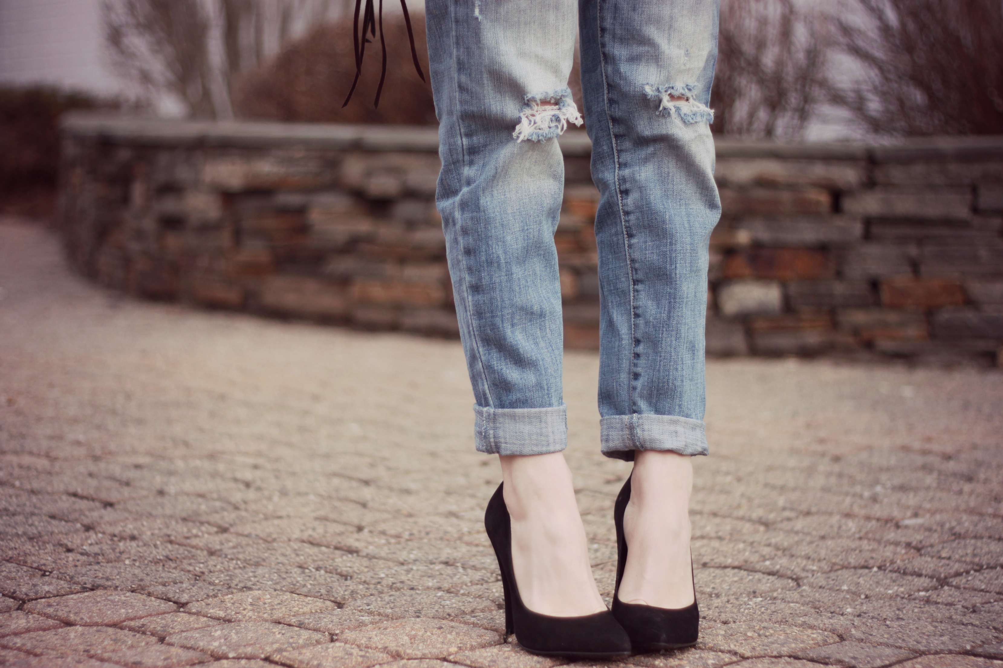 Oh So Glam: Distressed Jeans