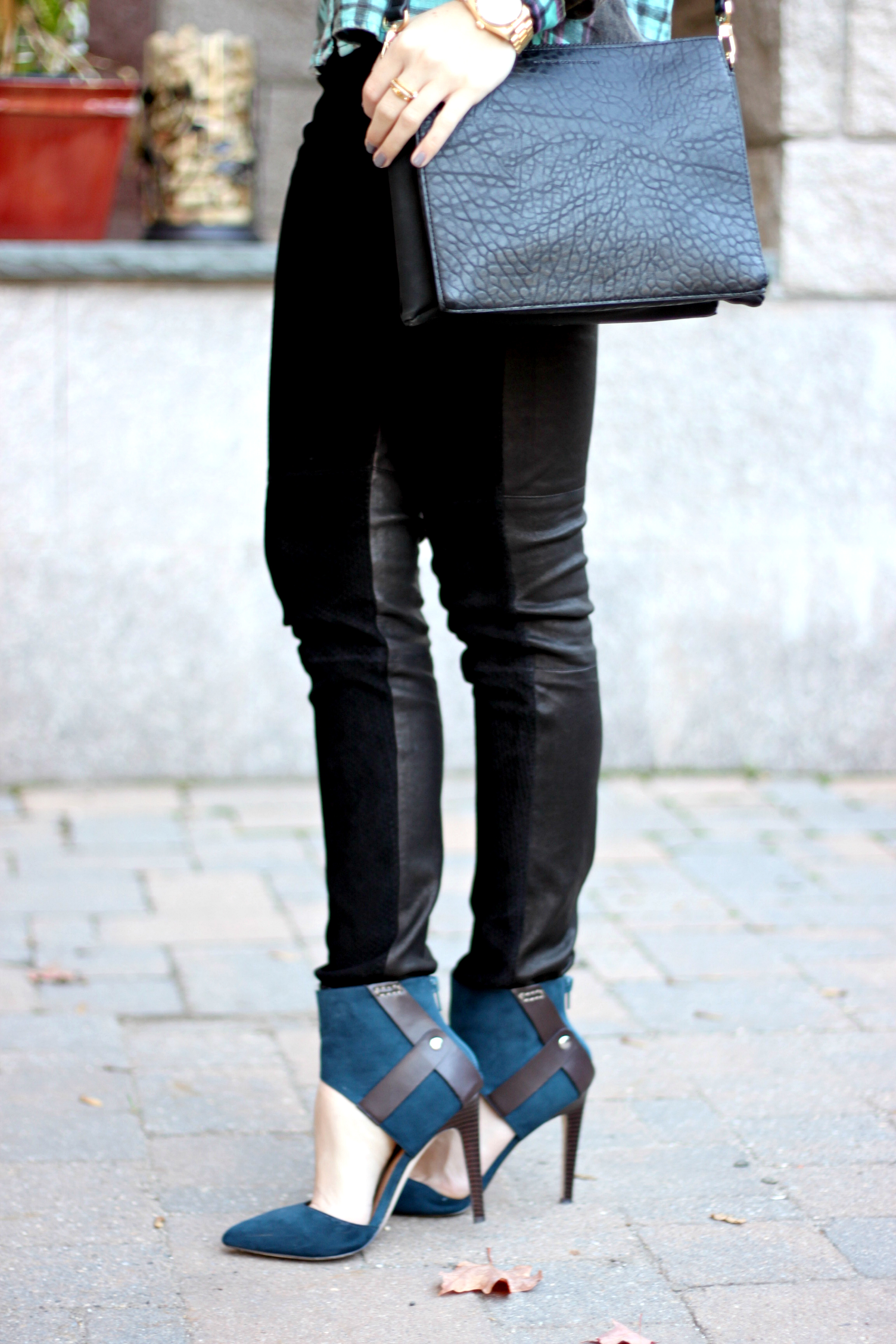 Oh So Glam: Leather Pants