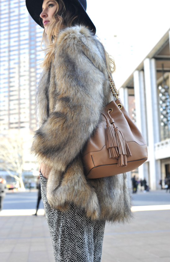 Rebecca Minkoff Lexi Bucket Bag in Cuoio