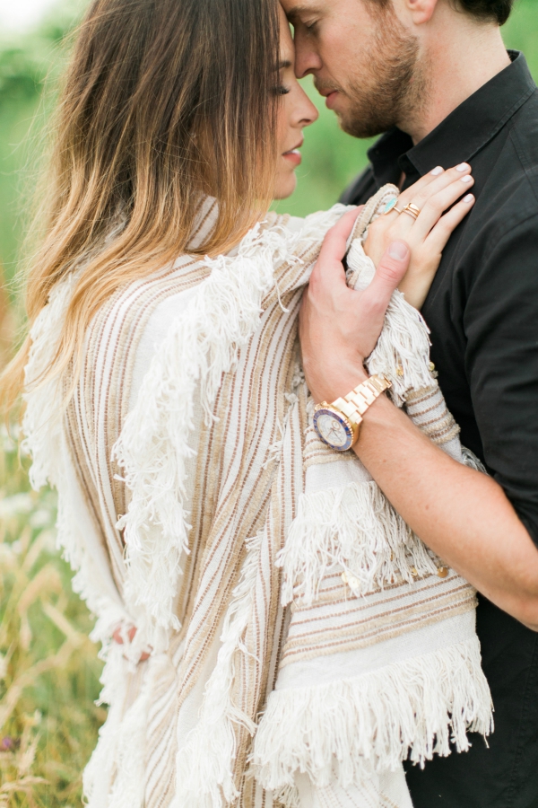 Oh So Glam Engagement Photos | Photos by Rebecca Arthurs