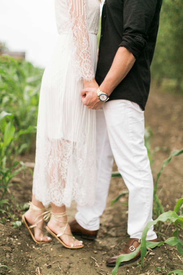 Oh So Glam Engagement Photos | Photos by Rebecca Arthurs