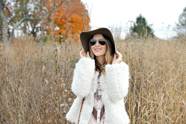 Floppy Hat Outfit