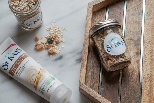 St. Ives Nourish & Soothe Oatmeal and Shea Butter