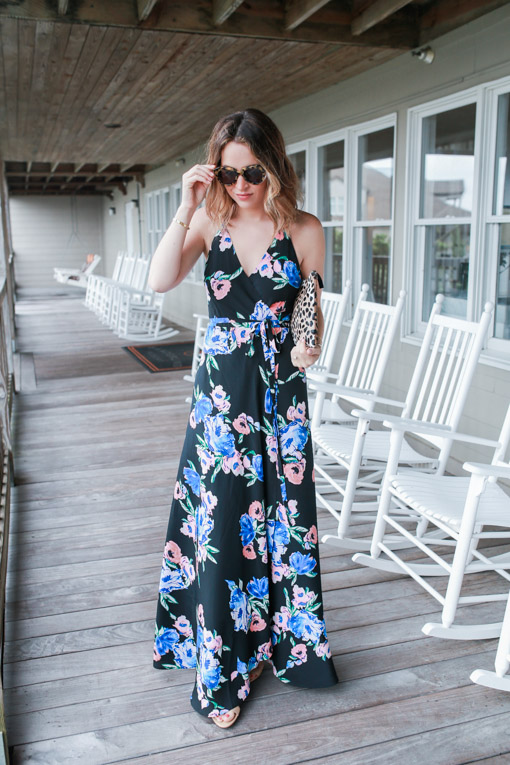 Travel | Black Floral in The Outerbanks - Oh So Glam