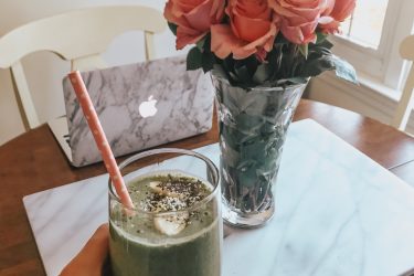 Kale Banana Green Smoothie