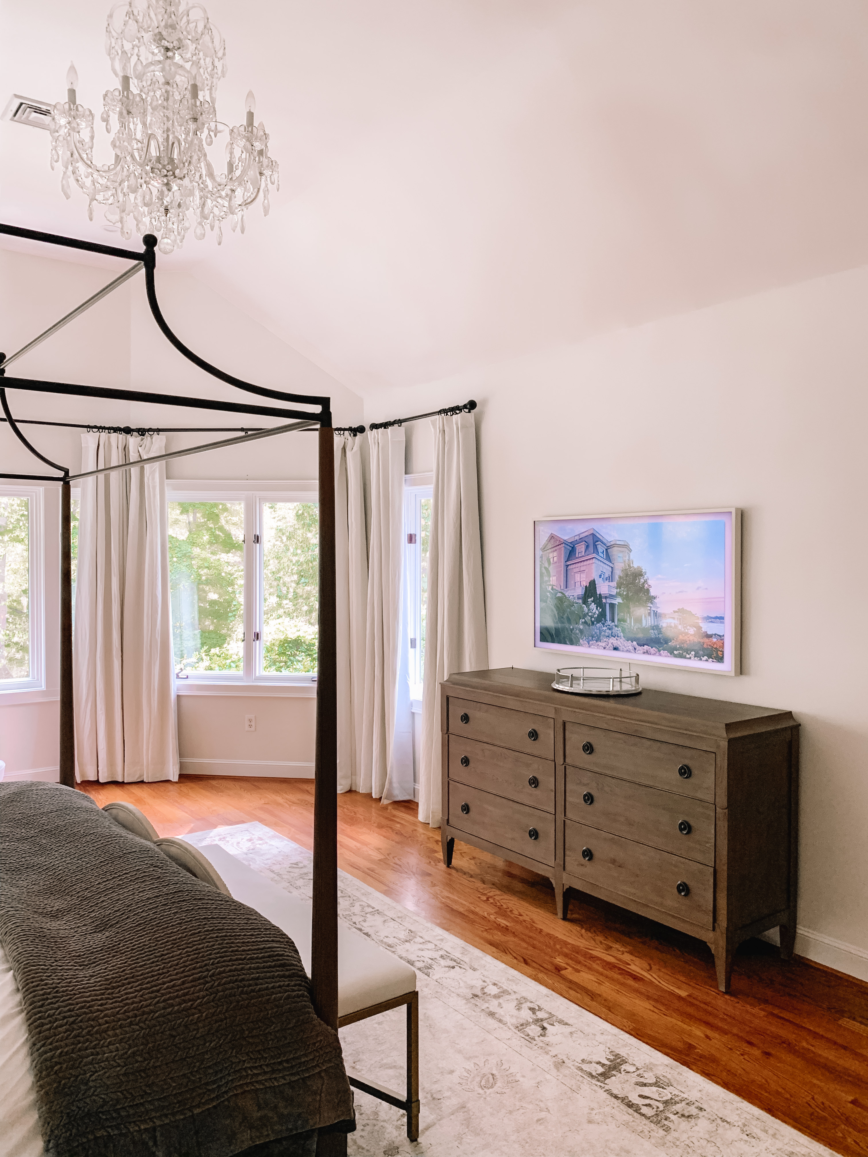 Samsung Frame TV Bedroom